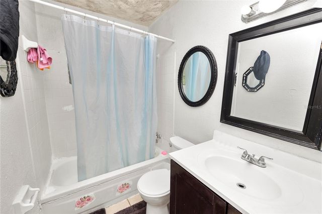 300 AVENUE V NE, Winter Haven, FL 33881