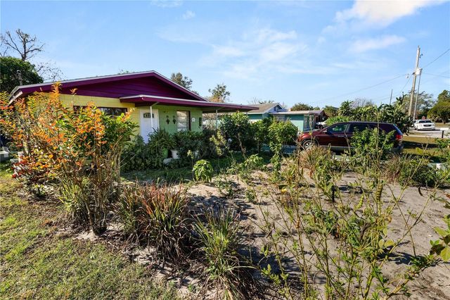 300 AVENUE V NE, Winter Haven, FL 33881