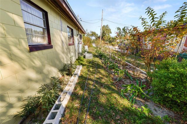 300 AVENUE V NE, Winter Haven, FL 33881