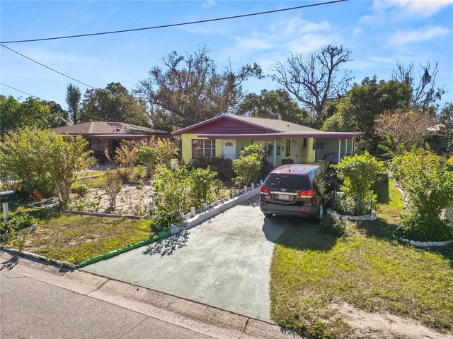 300 AVENUE V NE, Winter Haven, FL 33881