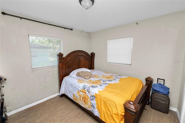 300 AVENUE V NE, Winter Haven, FL 33881