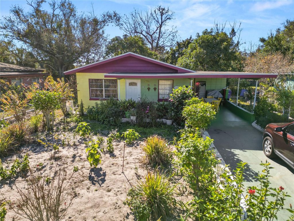 300 AVENUE V NE, Winter Haven, FL 33881