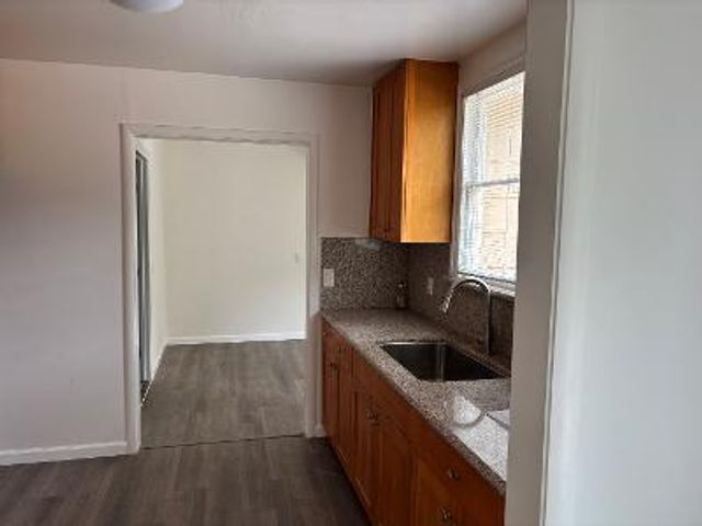 827 Chestnut Street, Redwood City, CA 94063
