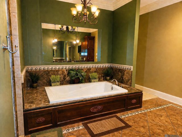 12611 Old Hammond Hwy, Baton Rouge, LA 70816