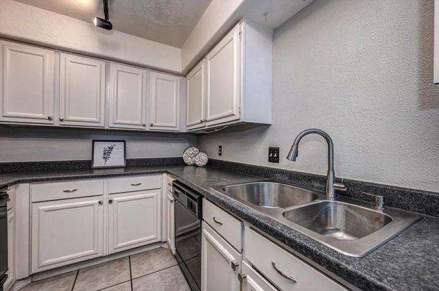 8808 N Rockwell Drive, Oklahoma City, OK 73132