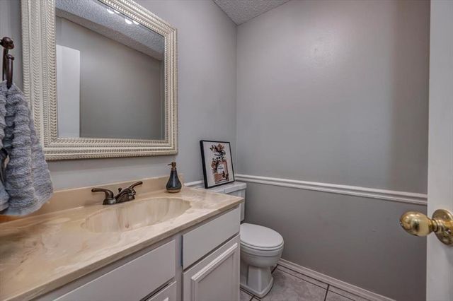 8808 N Rockwell Drive, Oklahoma City, OK 73132