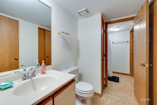 710 N Briar Hill Lane 5, Addison, IL 60101
