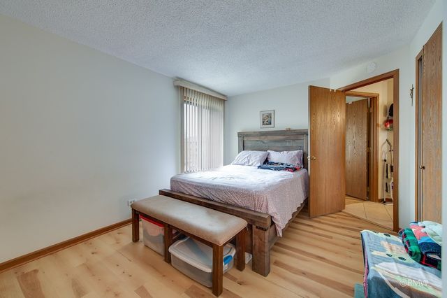 710 N Briar Hill Lane 5, Addison, IL 60101