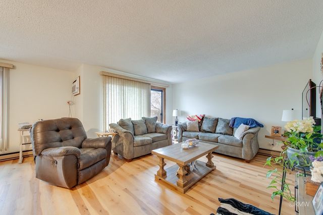 710 N Briar Hill Lane 5, Addison, IL 60101