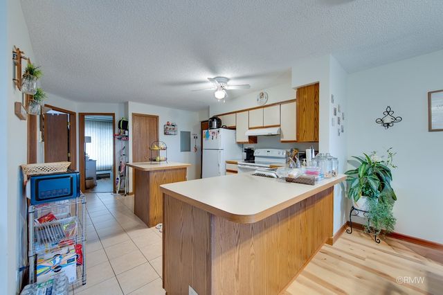 710 N Briar Hill Lane 5, Addison, IL 60101