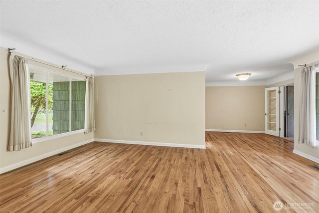 2944 Madrona Drive, Longview, WA 98632