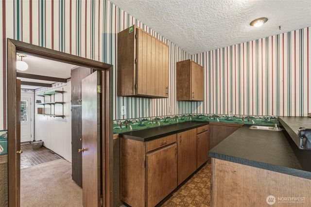 2944 Madrona Drive, Longview, WA 98632