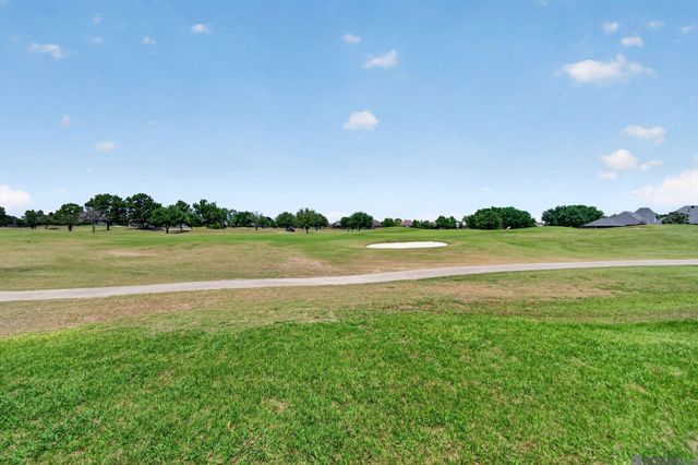 5351 Courtyard Dr, Gonzales, LA 70737