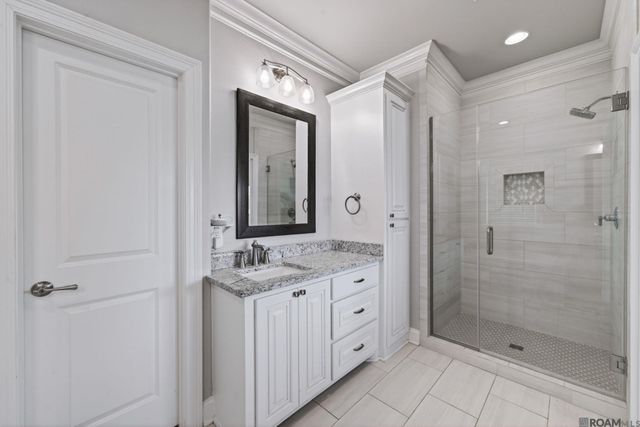 5351 Courtyard Dr, Gonzales, LA 70737