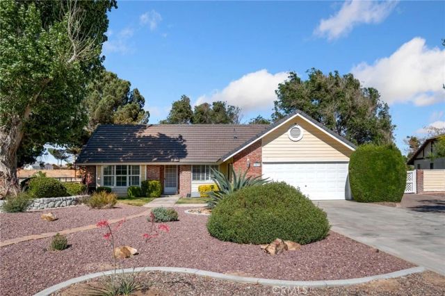 12435 Reata, Apple Valley, CA 92308
