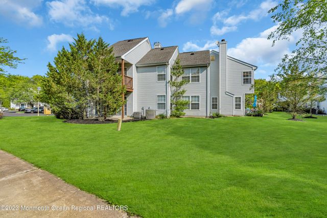 131 Wellington Court 4-1, Manalapan, NJ 07726