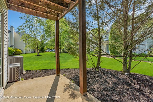 131 Wellington Court 4-1, Manalapan, NJ 07726
