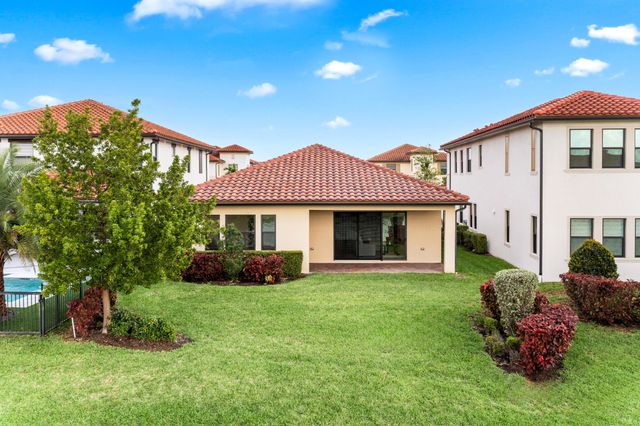 12260 N Baypoint Circle, Parkland, FL 33076
