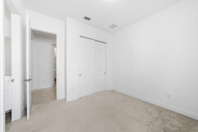 12260 N Baypoint Circle, Parkland, FL 33076