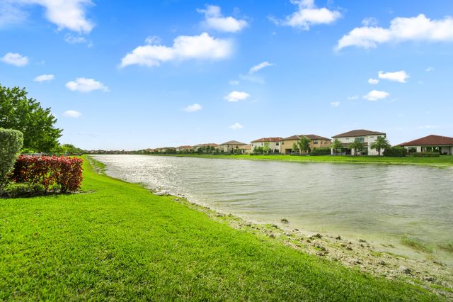 12260 N Baypoint Circle, Parkland, FL 33076