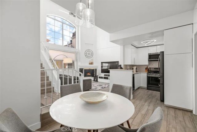 7110 La Tijera J202, Los Angeles, CA 90045