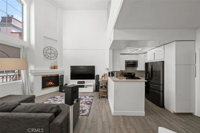7110 La Tijera J202, Los Angeles, CA 90045