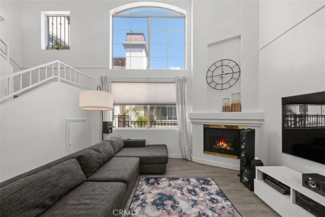 7110 La Tijera J202, Los Angeles, CA 90045