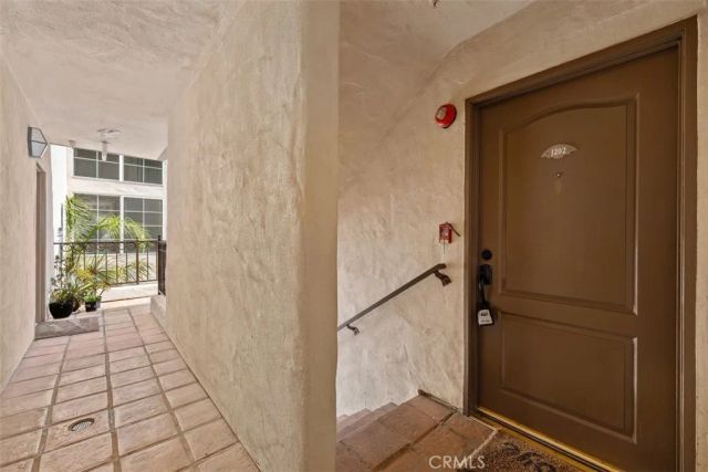 7110 La Tijera J202, Los Angeles, CA 90045