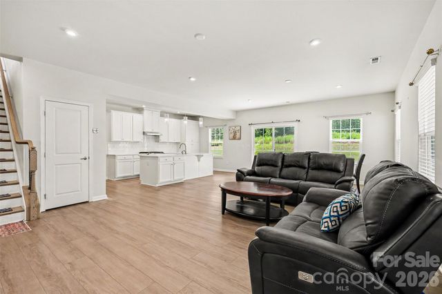 3030 Streamside Drive, Davidson, NC 28036