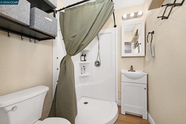 26 Cooke St, Crockett, CA 94525