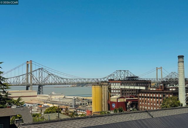 26 Cooke St, Crockett, CA 94525