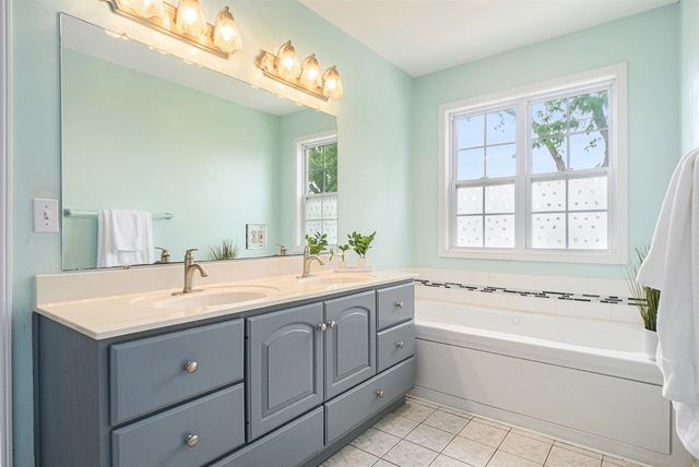 3700 Woodhams Avenue, Portage, MI 49002