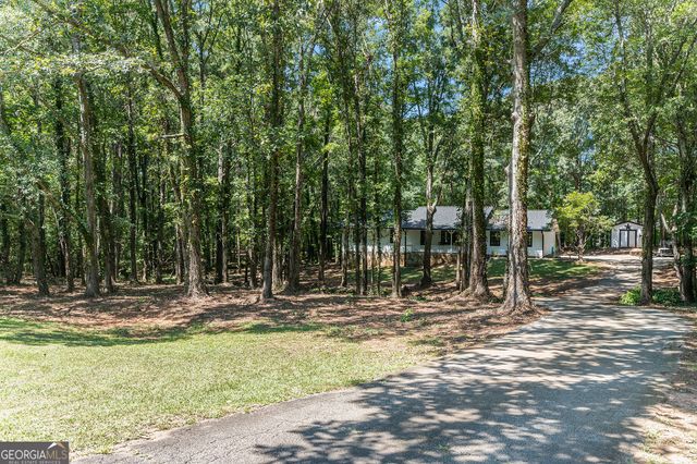 30 Apache Court, Locust Grove, GA 30248