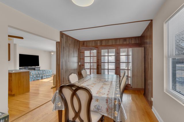 7418 Wilson Terrace, Morton Grove, IL 60053