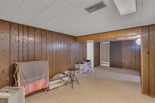 7418 Wilson Terrace, Morton Grove, IL 60053