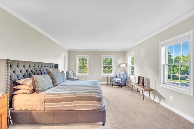 8328 W Wisconsin AVENUE, Wauwatosa, WI 53213