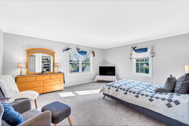 8328 W Wisconsin AVENUE, Wauwatosa, WI 53213