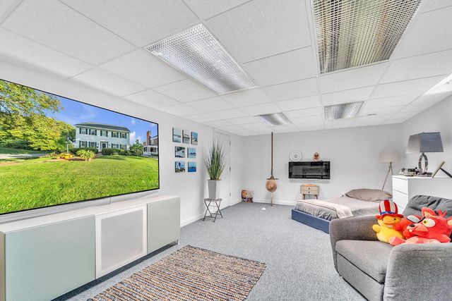 8328 W Wisconsin AVENUE, Wauwatosa, WI 53213