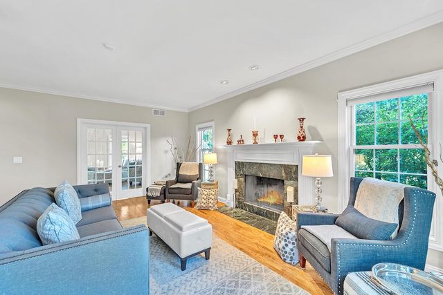 8328 W Wisconsin AVENUE, Wauwatosa, WI 53213