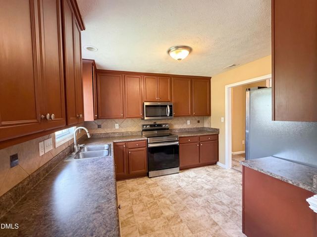 158 Ironwood Way, Raeford, NC 28376