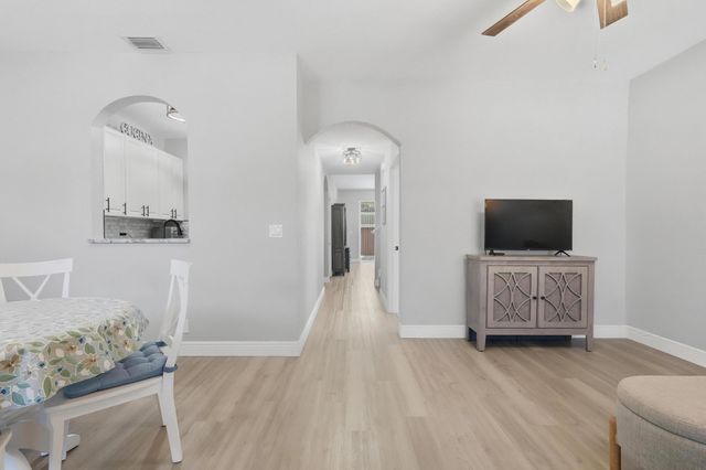 10581 NW 56th Place, Coral Springs, FL 33076