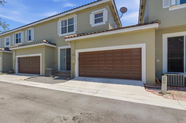 10581 NW 56th Place, Coral Springs, FL 33076