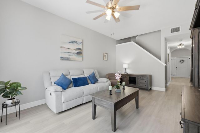 10581 NW 56th Place, Coral Springs, FL 33076