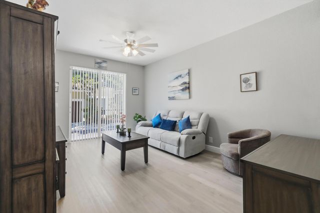10581 NW 56th Place, Coral Springs, FL 33076