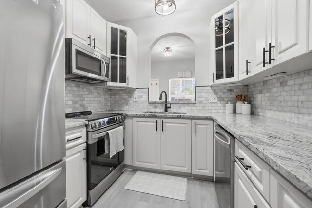 10581 NW 56th Place, Coral Springs, FL 33076