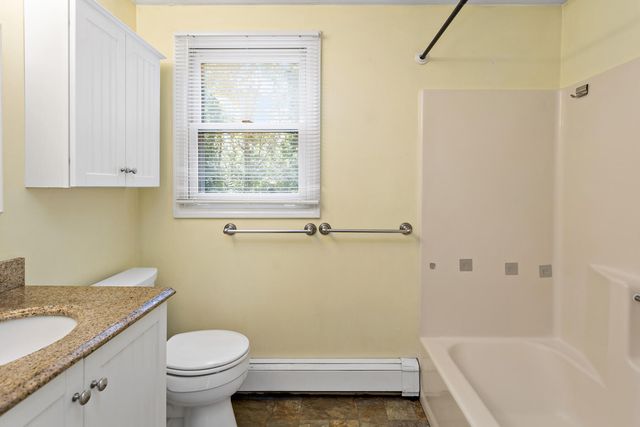 11 Warwick Way, Mashpee, MA 02649