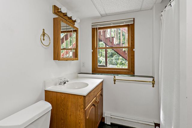 11 Warwick Way, Mashpee, MA 02649