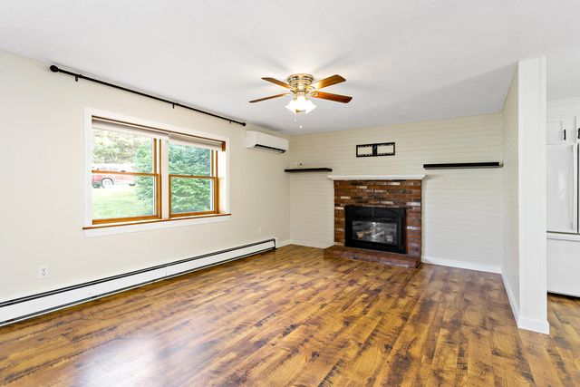 11 Warwick Way, Mashpee, MA 02649