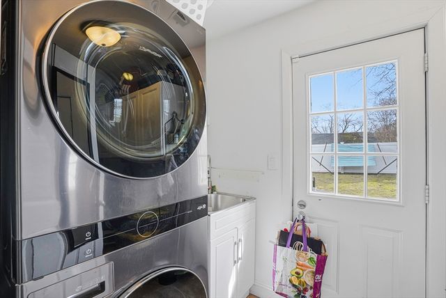 46 Brookfield Cir, Framingham, MA 01701