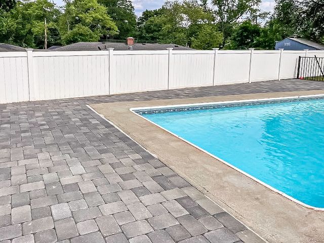 46 Brookfield Cir, Framingham, MA 01701